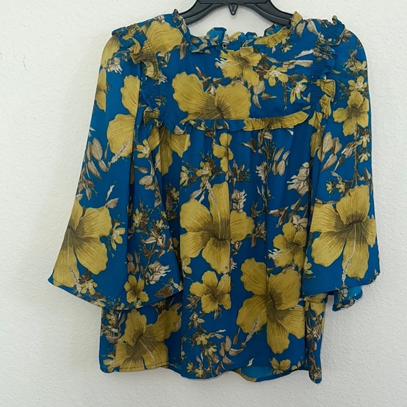 Floral‎ Blue and Yellow Women's Top - Picture 1 of 7